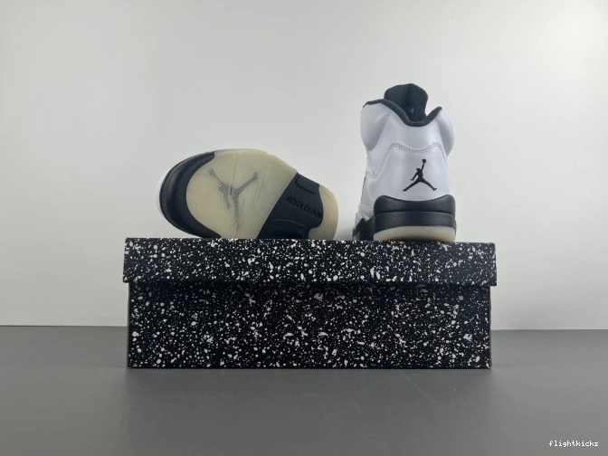 AIR 5 DD0587-110 JORDAN BLACK' 'WHITE RETRO 0927